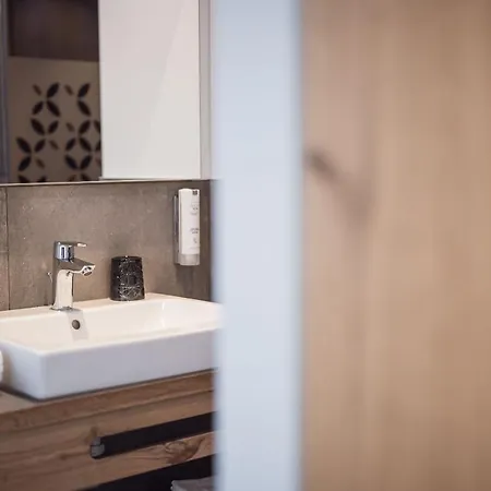 Rouda Luxury Retreat Am Kronplatz Aparthotel *